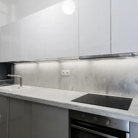 Elegant 2 Bedroom 2 Bathroom In Vibrant Centre! Vl5 * Athens