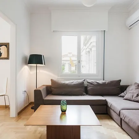 Elegant 2 Bedroom 2 Bathroom In Vibrant Centre! Vl5 Apartment *